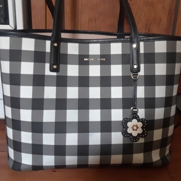 michael kors gingham purse